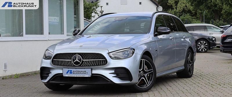 Hightechsilber (metallic) Gebraucht 2021 Mercedes E300 AMG Kombi | 32.780 € (Guter Preis) - Bild 1/4