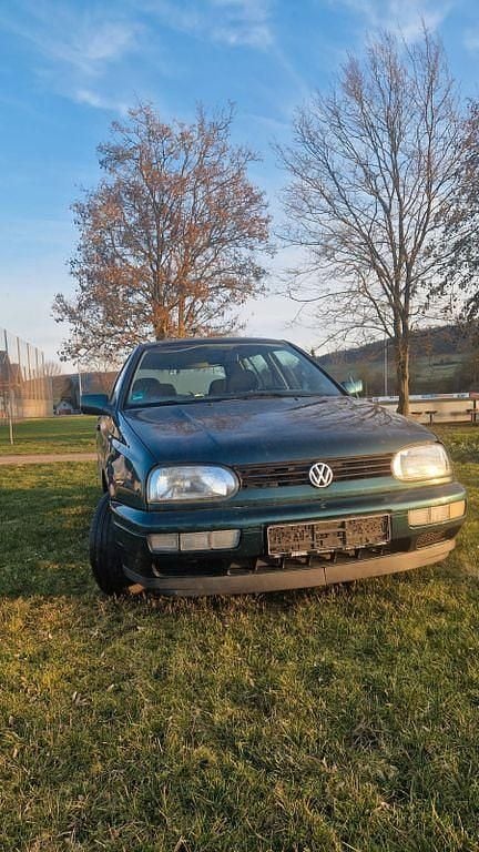 Gebraucht VW Golf I 82 PS (60 kW) 1977 Grün Kleinwagen