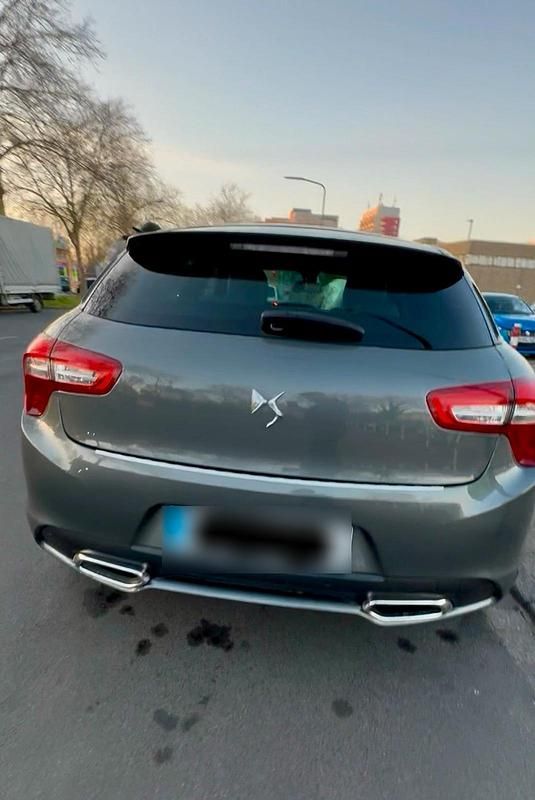 Gebraucht Citroën DS5 115 PS (84 kW) 2013 Grau Kleinwagen