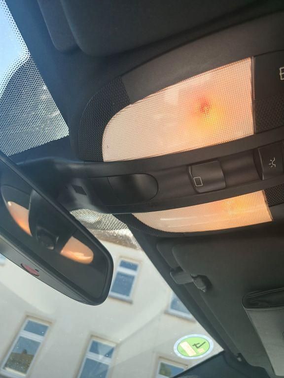 Gebraucht Mercedes R350 265 PS (194 kW) 2012 Schwarz Van / Kleinbus