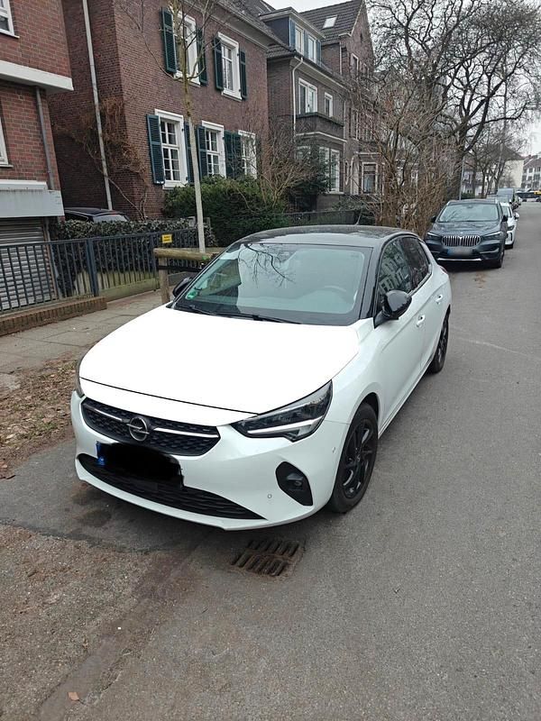 Gebraucht Opel Corsa 100 PS (73 kW) 2019 Weiß Kleinwagen