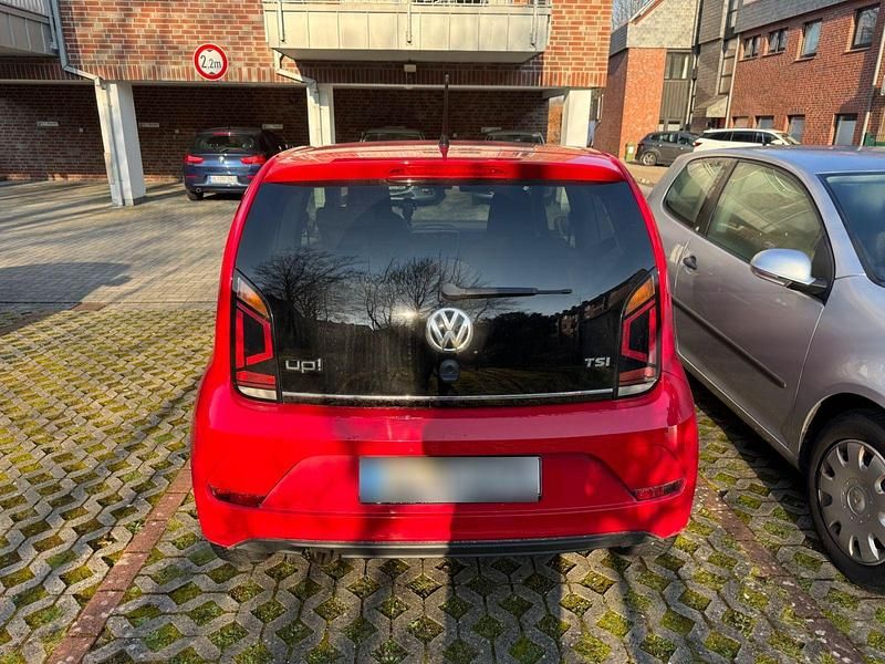 Gebraucht VW up! Sound 90 PS (66 kW) 2017 Rot Kleinwagen