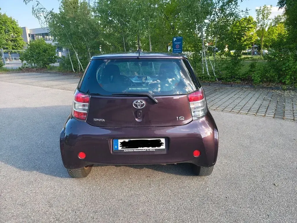 Second-hand Toyota iQ 68 CP (50 kW) 2009 Hatchback