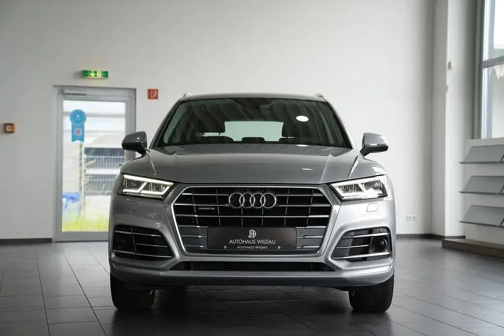 Gebraucht Audi Q5 S-Line 190 PS (139 kW) 2019 Florettsilber SUV