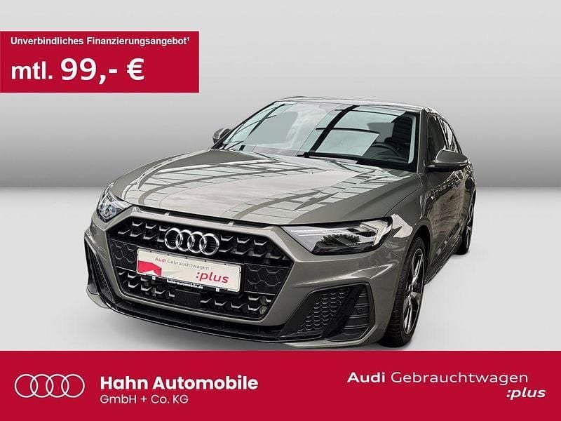 Chronosgrau metallic Gebraucht 2025 Audi A1 Sportback S-Line Kleinwagen | 27.430 € (Etwas zu teuer) - Bild 1/3