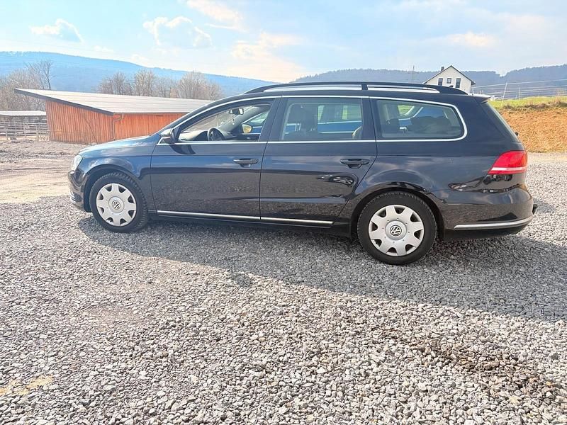 Gebraucht VW Passat 140 PS (102 kW) 2013 Schwarz Kombi