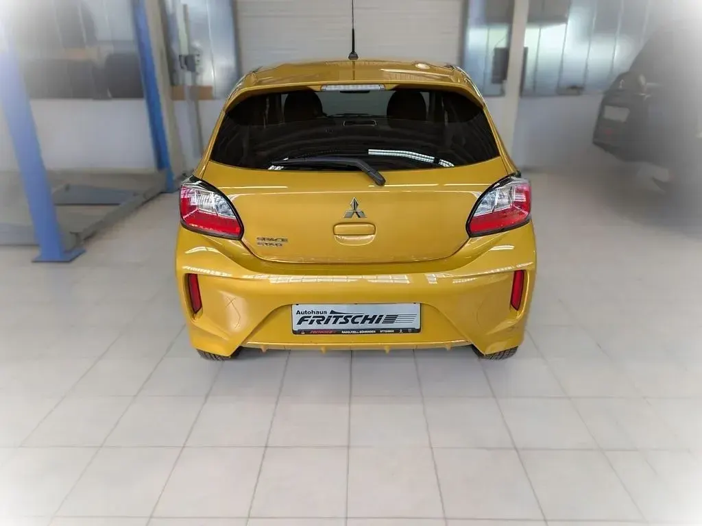 Neu Mitsubishi Space Star Select+ 71 PS (52 kW) 2025 Gelb Kleinwagen