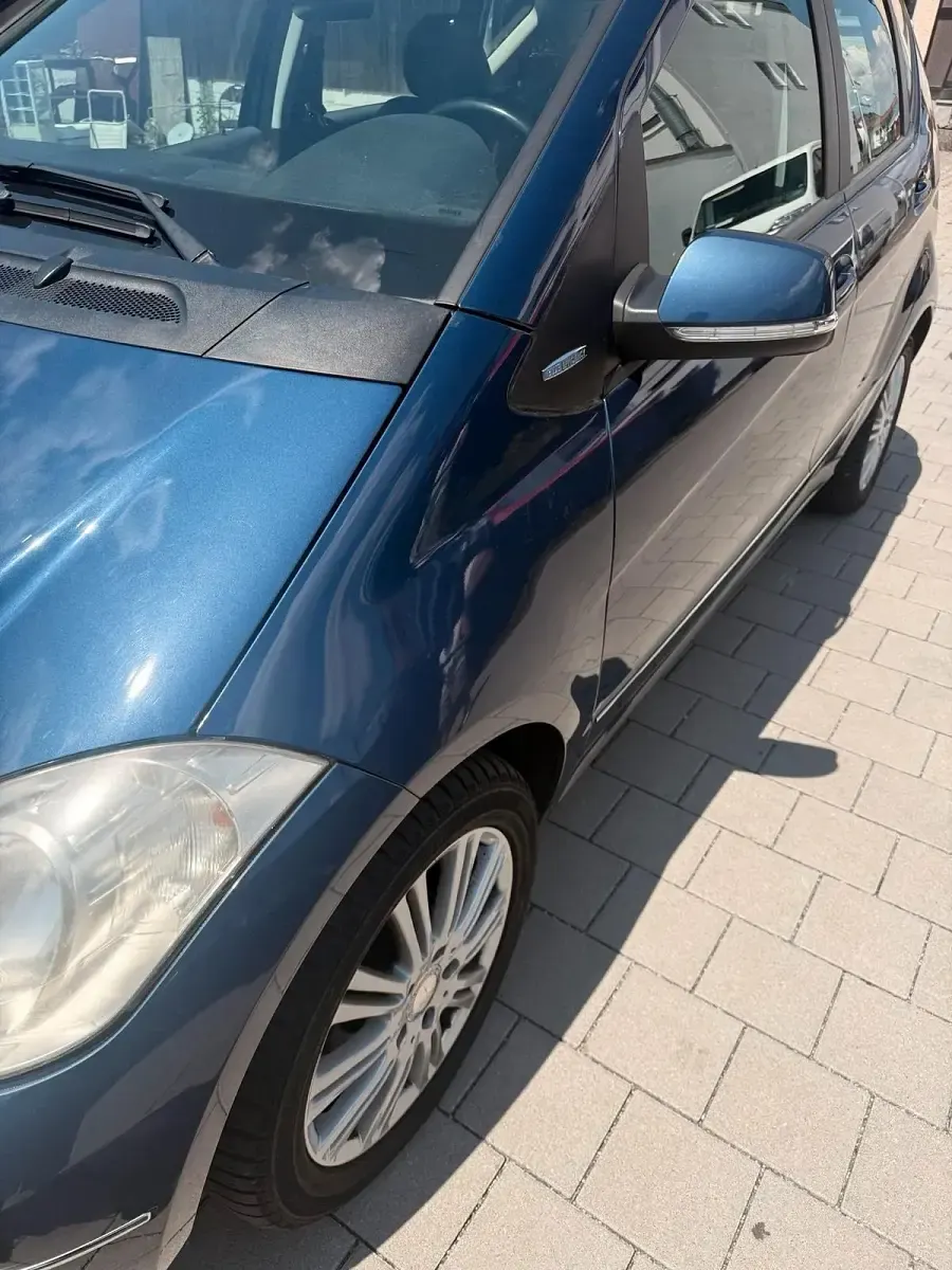 Gebraucht Mercedes A160 82 PS (60 kW) 2010 Blau Kleinwagen