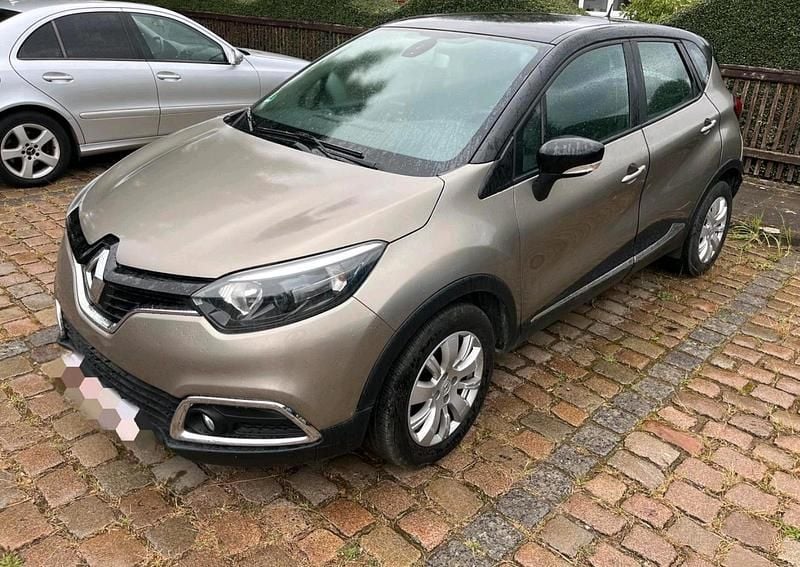 Silber Gebraucht 2015 Renault Captur SUV | 5.888 € (Guter Preis) - Bild 1/4