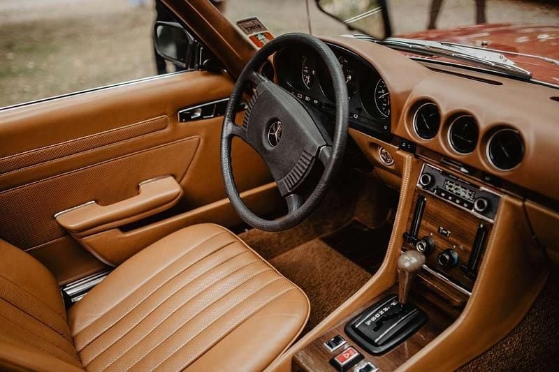Rot Gebraucht 1974 Mercedes SL450 Cabrio | 33.000 € - Bild 1/4