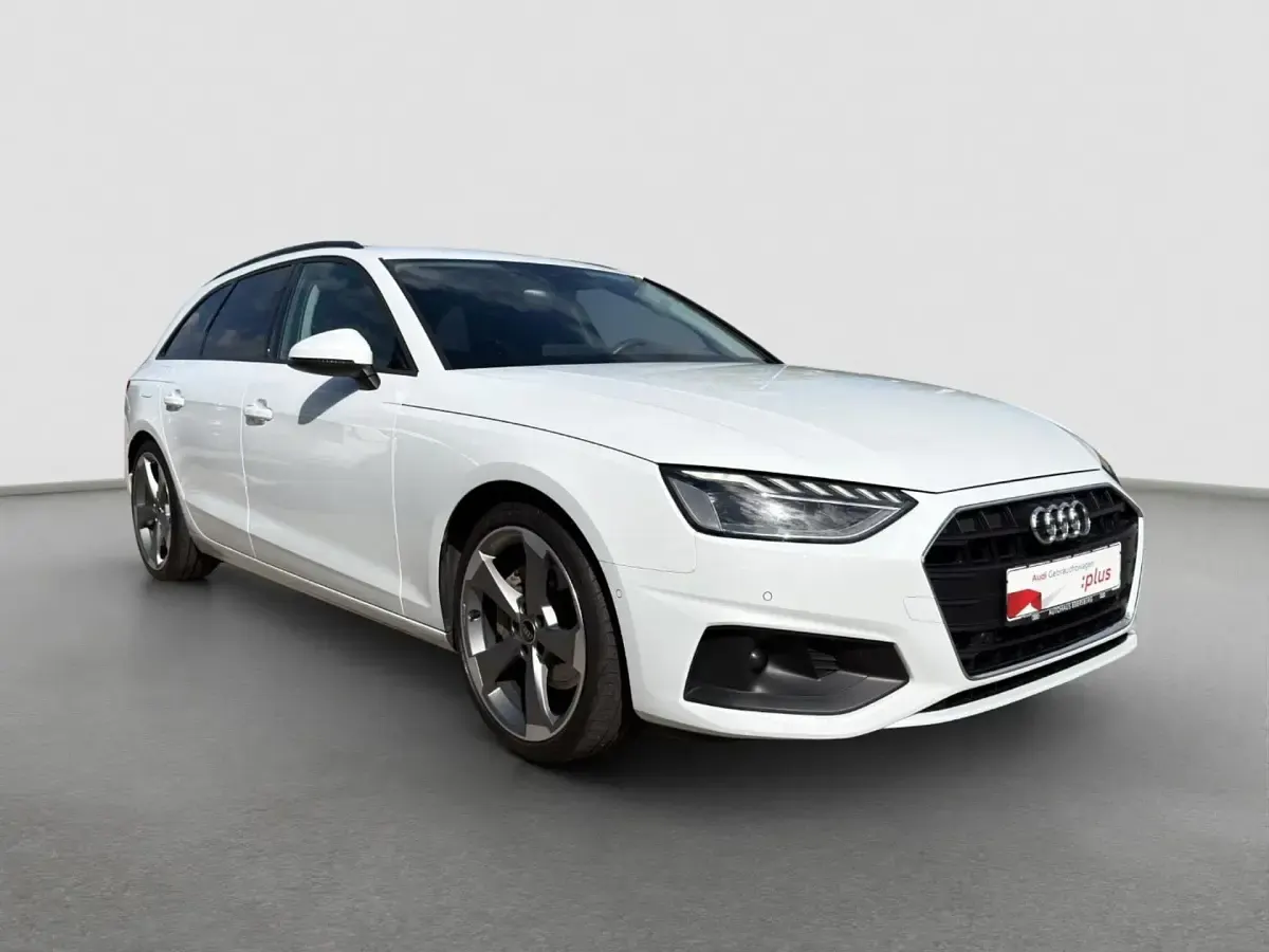 Gebraucht Audi A4 Business 204 PS (150 kW) 2023 Weiß Kombi