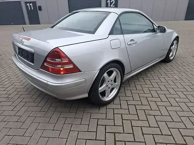 Gebraucht Mercedes SLK320 Edition 218 PS (160 kW) 2000 Silber Cabrio