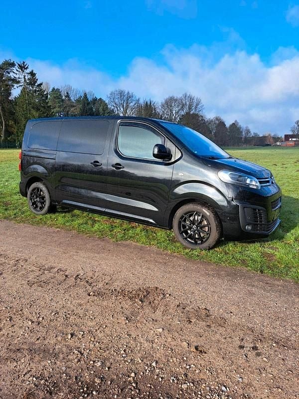Gebraucht Citroën Spacetourer Feel 177 PS (130 kW) 2019 Schwarz Van / Kleinbus
