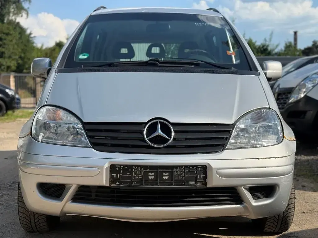 Gebraucht Mercedes Vaneo 82 PS (60 kW) 2003 Brillantsilber metallic Van / Kleinbus
