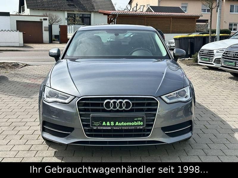 Gebraucht Audi A3 Attraction 122 PS (89 kW) 2013 Grau Limousine