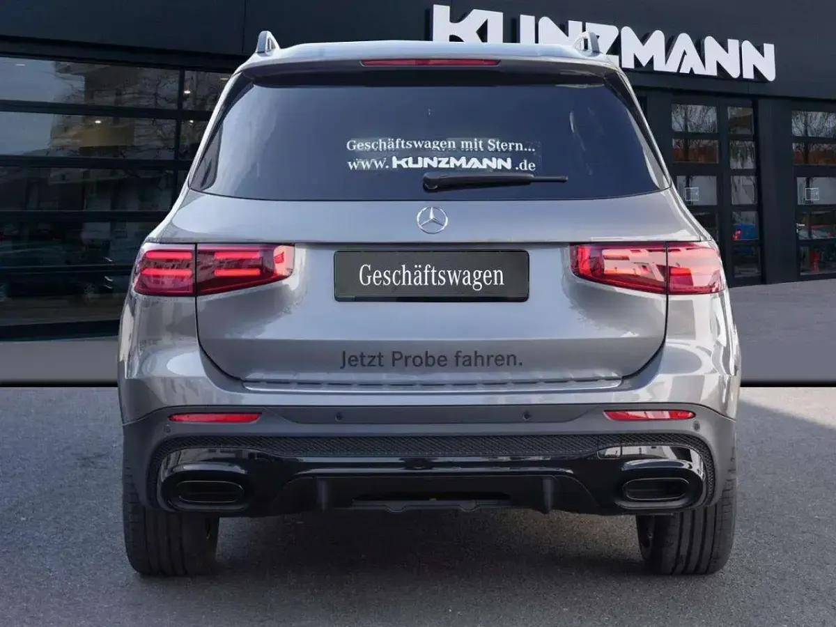 Gebraucht Mercedes GLB200 AMG 150 PS (110 kW) 2026 Grau SUV