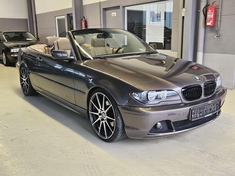 Braun Gebraucht 2004 BMW 320 Cabriolet Sport Line Cabrio | 5.900 € (Superpreis) - Bild 1/4
