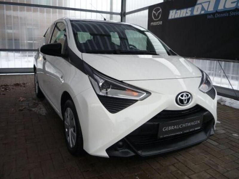 Gebraucht Toyota Aygo 72 PS (52 kW) 2019 Weiß Kleinwagen