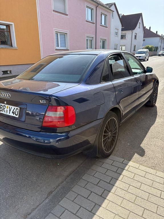 Usata Audi A4 101 CV (74 kW) 1997 Blu Berlina