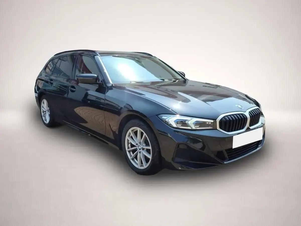 Gebraucht BMW 318 Shadowline 156 PS (114 kW) 2024 Manufacturer Kombi