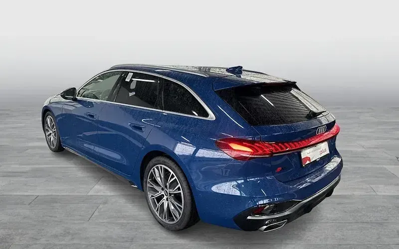Gebraucht Audi A5 Ambiente 204 PS (150 kW) 2025 Blau Coupé