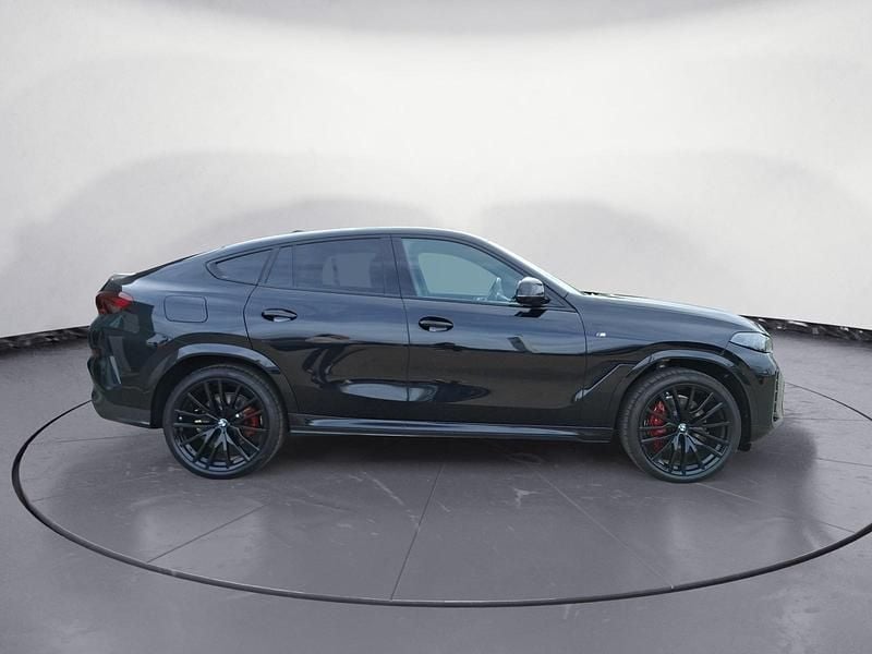 Uusi BMW X6 Performance 298 HP (219 kW) 2025 Musta Katumaasturi