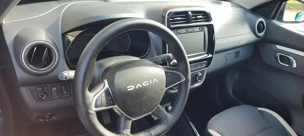 Gebraucht Dacia Spring Essentiel 33 kW (45 PS) 2023 Blau Kleinwagen