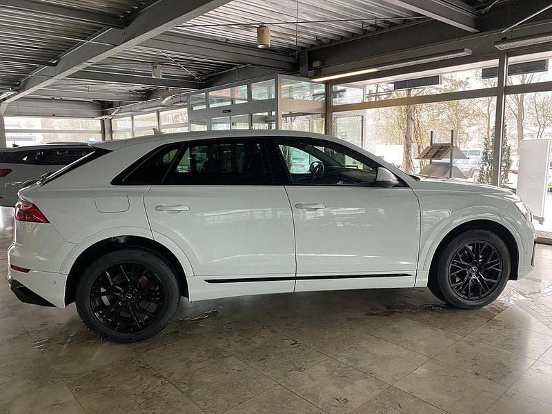 Gebraucht Audi SQ8 Design 507 PS (372 kW) 2025 Gletscherweiß metallic SUV