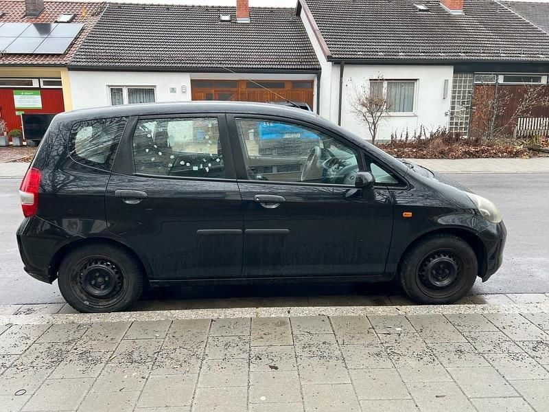 Second-hand Honda Jazz 83 CP (61 kW) 2002 Negru Hatchback