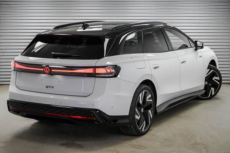 Neu VW ID.7 GTX 250 kW (340 PS) 2025 Gletscherweiss metallic (2y) Kombi