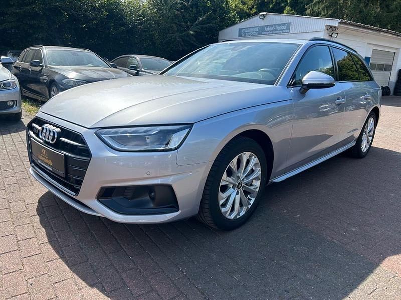 Florettsilber Gebraucht 2021 Audi A4 Sport Kombi | 28.990 € (Superpreis) - Bild 1/4