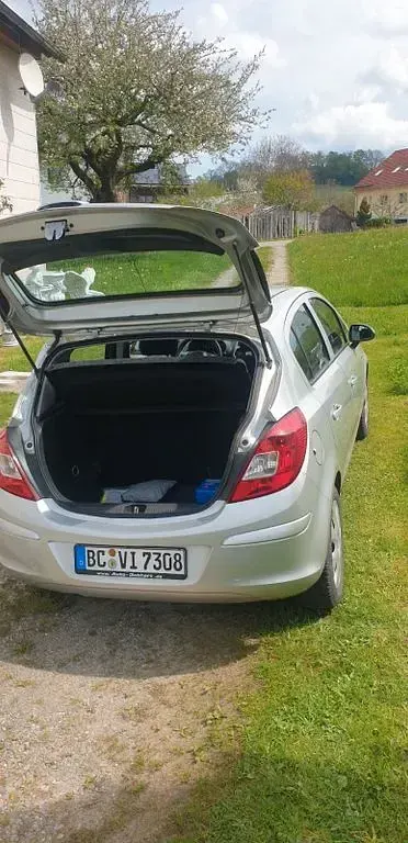 Gebraucht Opel Corsa Sport 80 PS (58 kW) 2010 Silber Kleinwagen