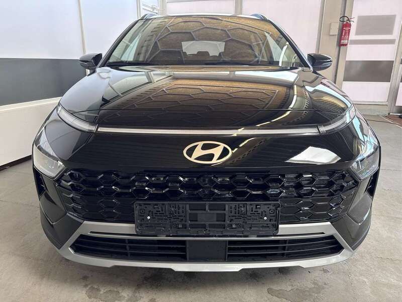 Neu Hyundai Bayon Premium 77 PS (56 kW) 2025 Schwarz SUV