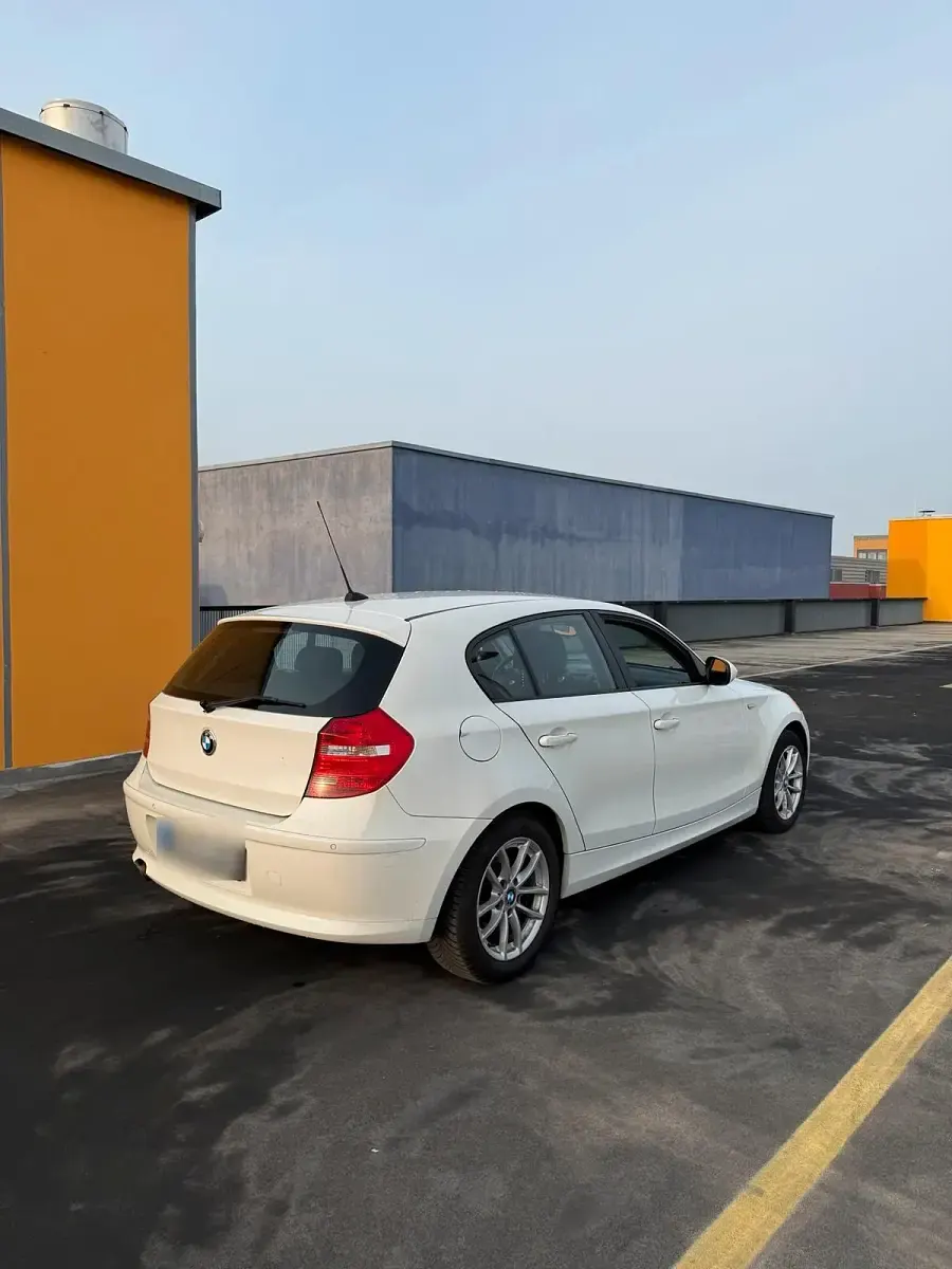 Second-hand BMW 118 143 CP (105 kW) 2009 Alb Hatchback