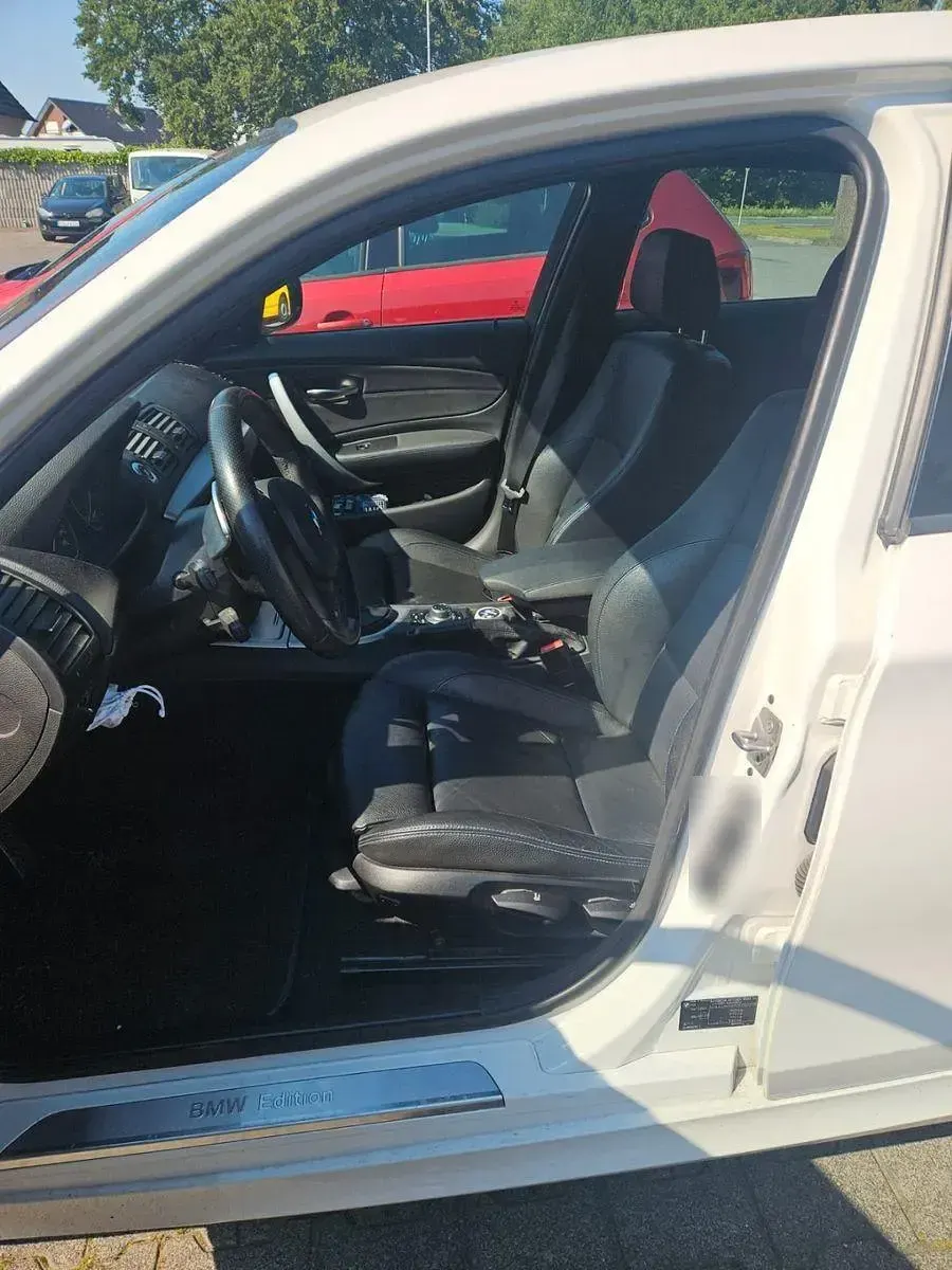 Gebraucht BMW 123 Sport Line 204 PS (150 kW) 2011 Weiß Kleinwagen