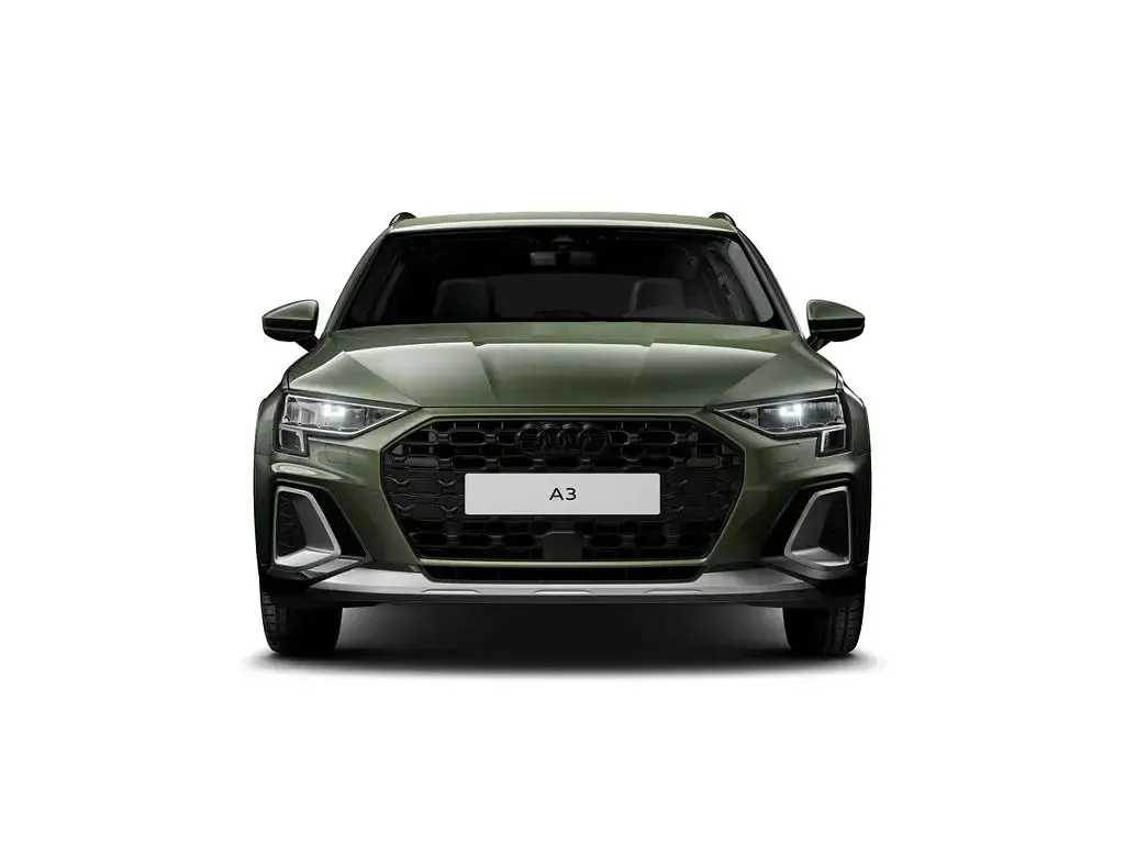 Second-hand Audi A3 Ambiente 150 CP (110 kW) 2025 Verde Berlinǎ