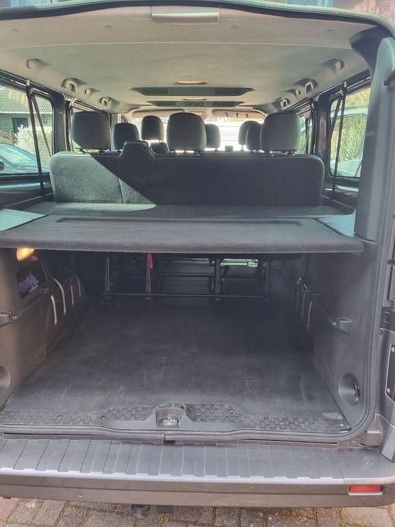 Gebraucht Opel Vivaro S 145 PS (106 kW) 2016 Silber Van / Kleinbus