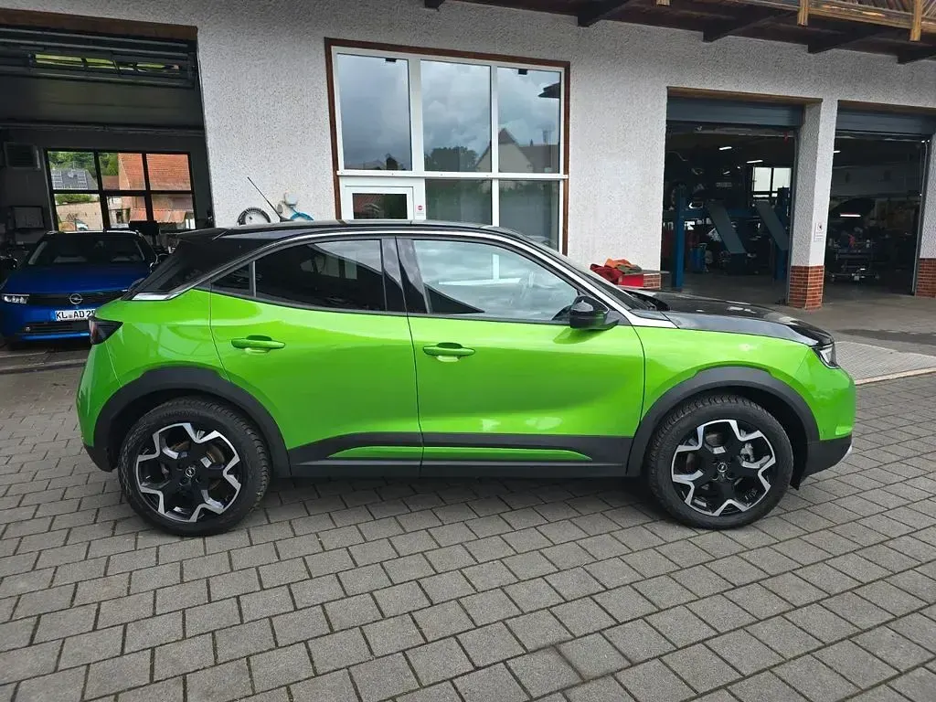 Gebraucht Opel Mokka-e Ultimate 100 kW (136 PS) 2022 Grün SUV