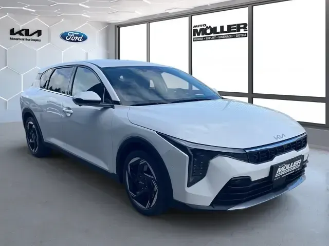 Neu Kia K4 Spirit 150 PS (110 kW) 2026 Weiß Limousine