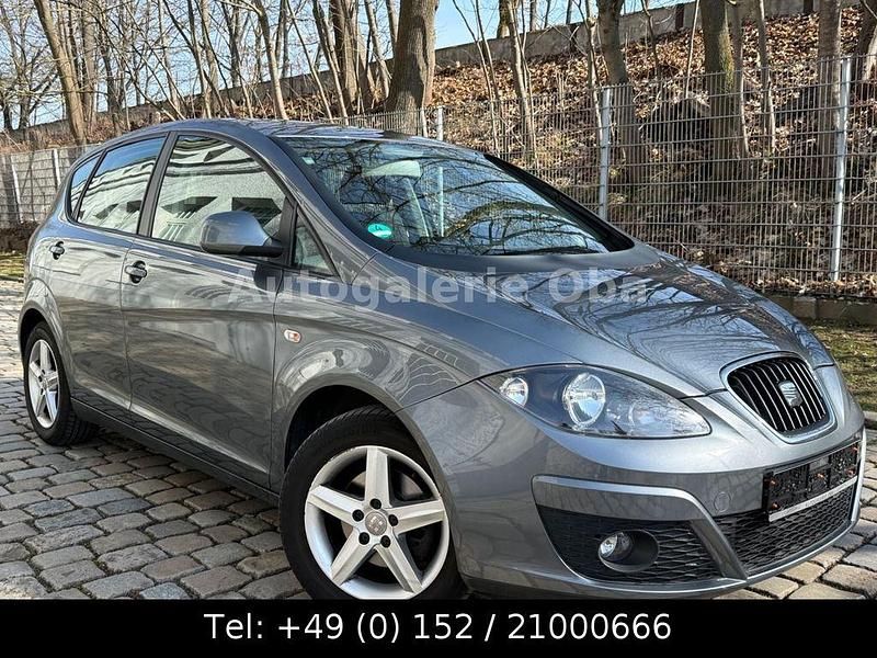 Gebraucht Seat Altea 105 PS (77 kW) 2012 Grau Van / Kleinbus