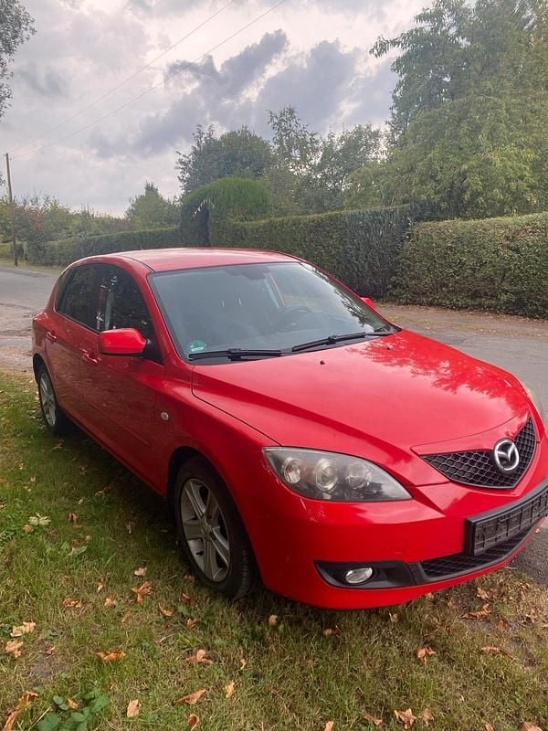Rot Gebraucht 2006 Mazda 3 Kleinwagen | 3.100 € (Fairer Preis) - Bild 1/4
