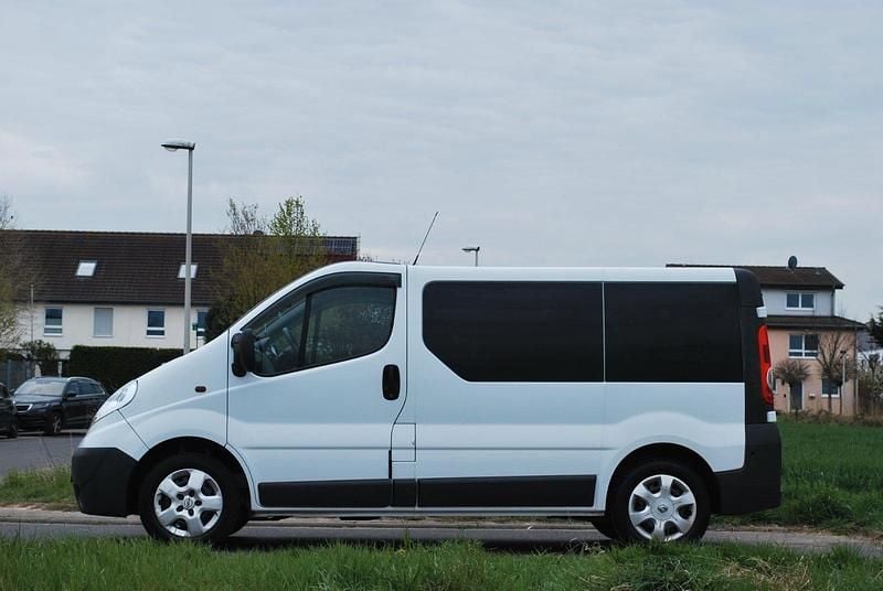 Gebraucht Opel Vivaro Cosmo 144 PS (105 kW) 2014 Weiß Van / Kleinbus