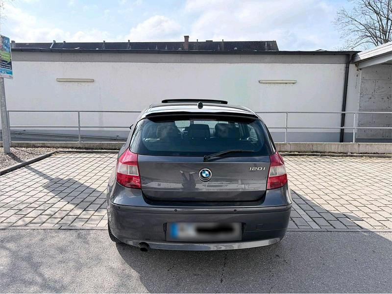 Gebraucht BMW 120 150 PS (110 kW) 2004 Grau Kleinwagen