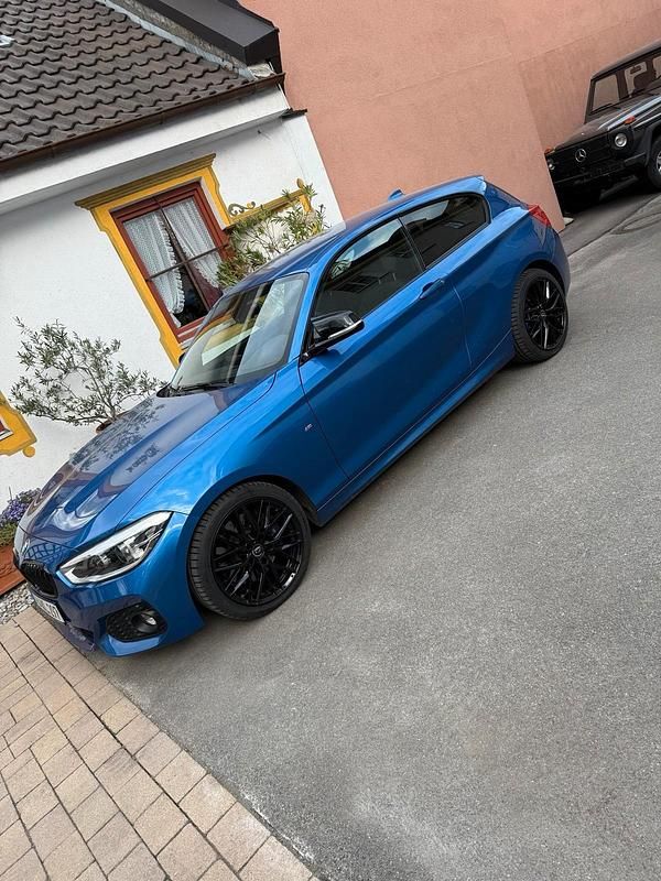 Blau Gebraucht 2016 BMW 125 M Sport Kleinwagen | 17.000 € (Fairer Preis) - Bild 1/3