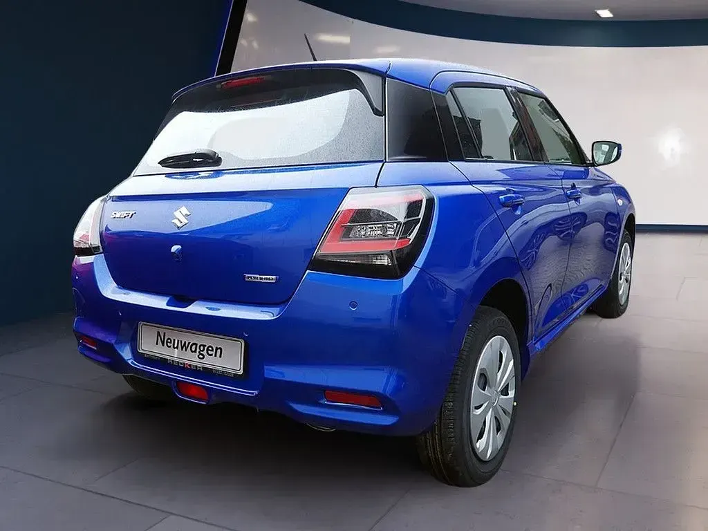 Neu Suzuki Swift Club 83 PS (61 kW) 2026 Blau Limousine