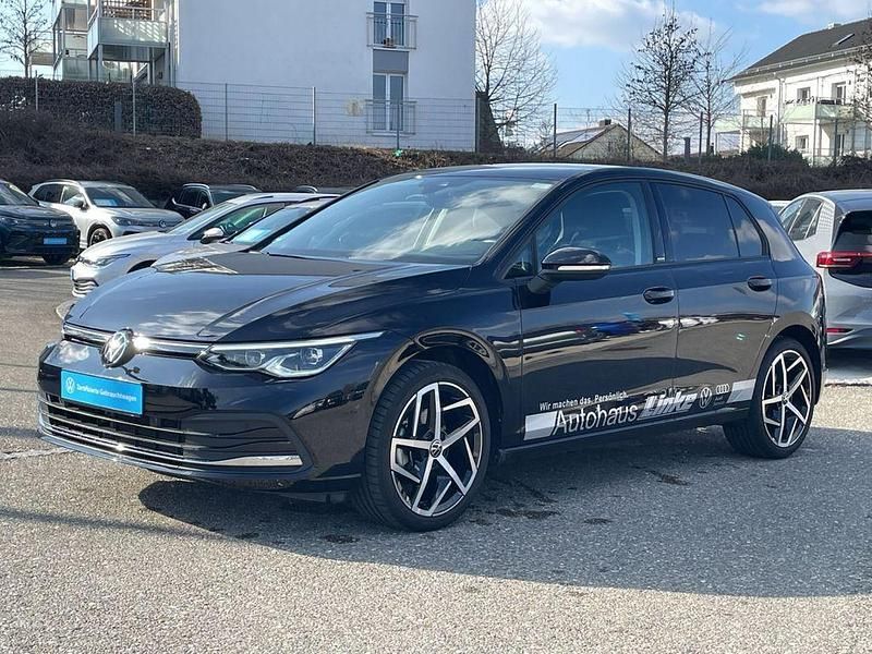 Gebraucht VW Golf VIII Move 150 PS (110 kW) 2024 Deep black perleffekt Limousine