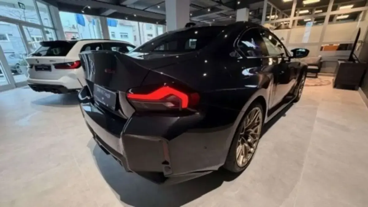Neu BMW M2 Sport Line 530 PS (389 kW) 2026 Saphirschwarz metallic Coupé