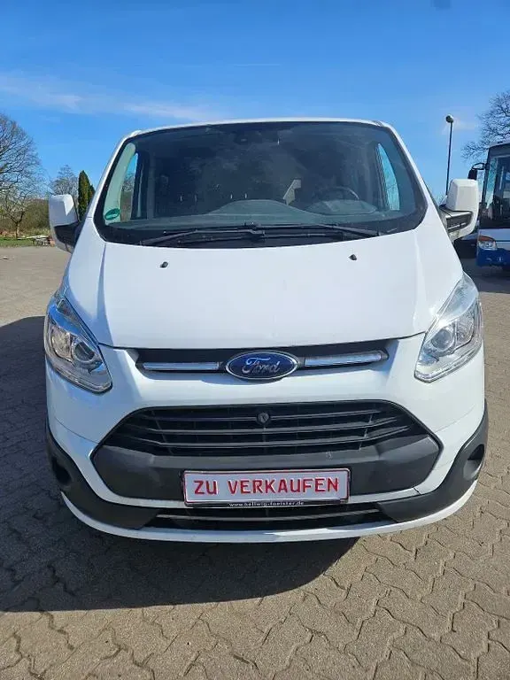 Gebraucht Ford Transit Titanium 131 PS (96 kW) 2017 Weiß Kombi