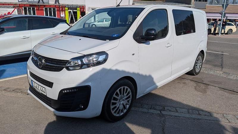 Gebraucht Opel Vivaro 120 PS (88 kW) 2024 Weiß Van / Kleinbus