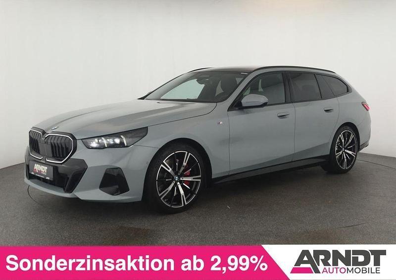 M brooklyn grau Gebraucht 2025 BMW 540 Comfort Edition Kombi | 65.884 € (Superpreis) - Bild 1/4